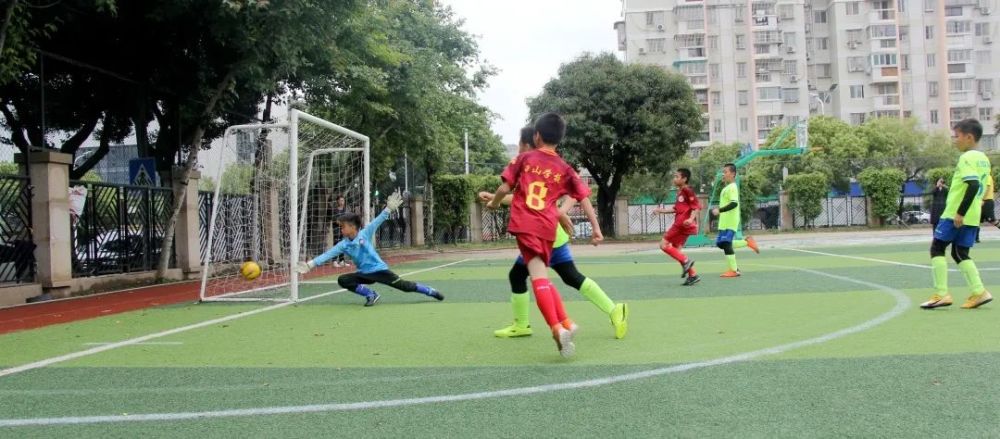  法甲梯队天才涌现青年联赛创佳绩  